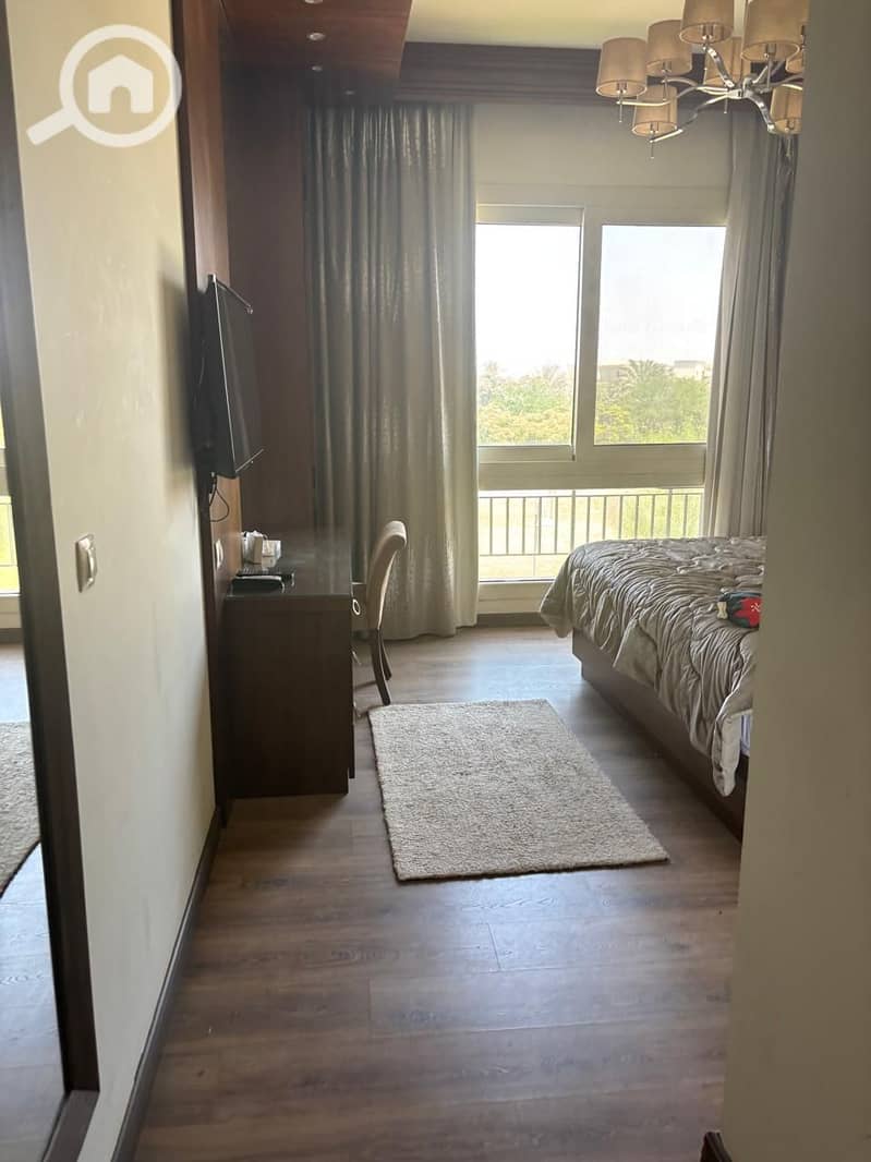 6 affd6e46-8a28-4d10-a83e-3e2dc24678e7. jpg