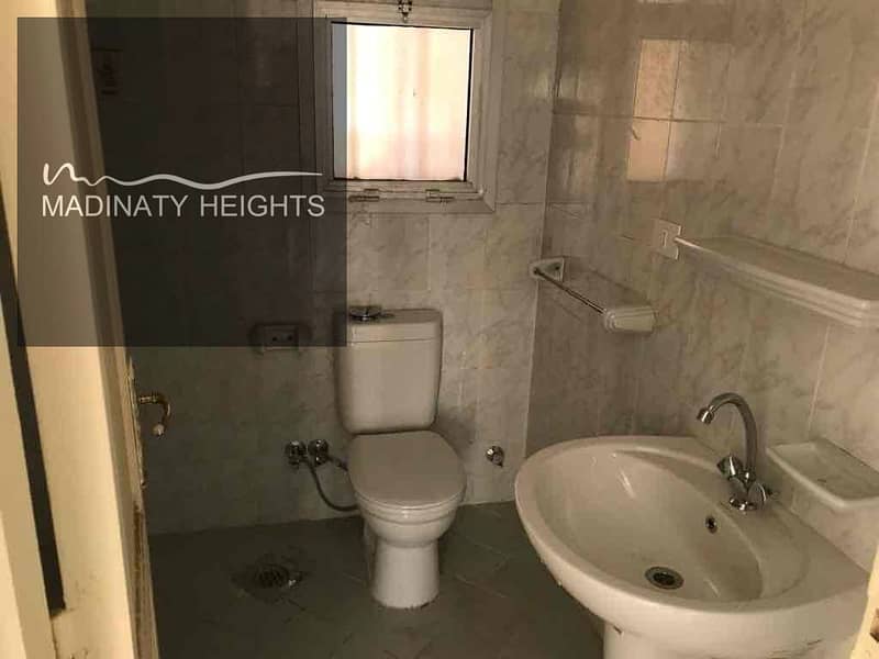 12 cfd26e33-56f4-4368-939c-bfde90e2c43d. jpg