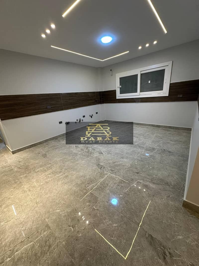 3 d969b033-9c08-4a02-873a-0d8ddea883c0. jpg