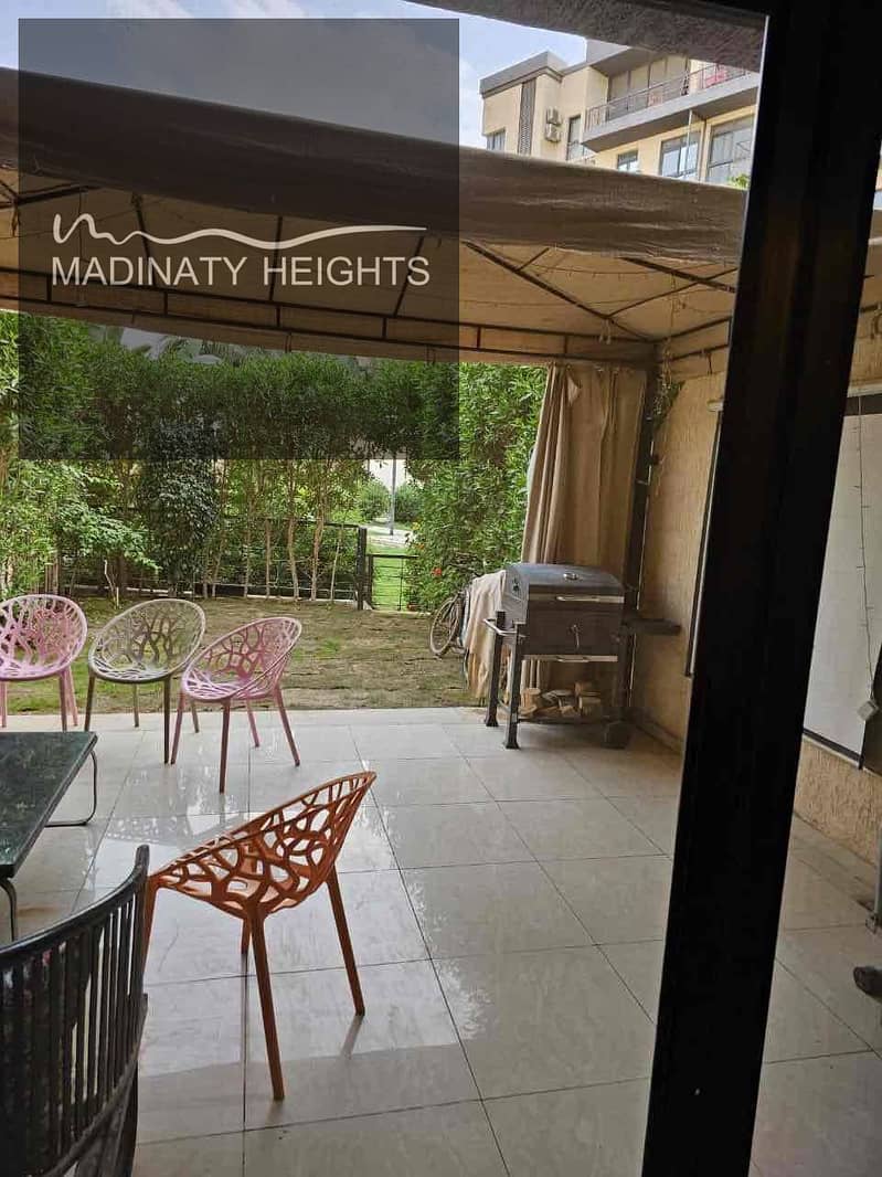 8 f85c17a5-0a09-4d58-b6eb-1147f7ec3fd9. jpg