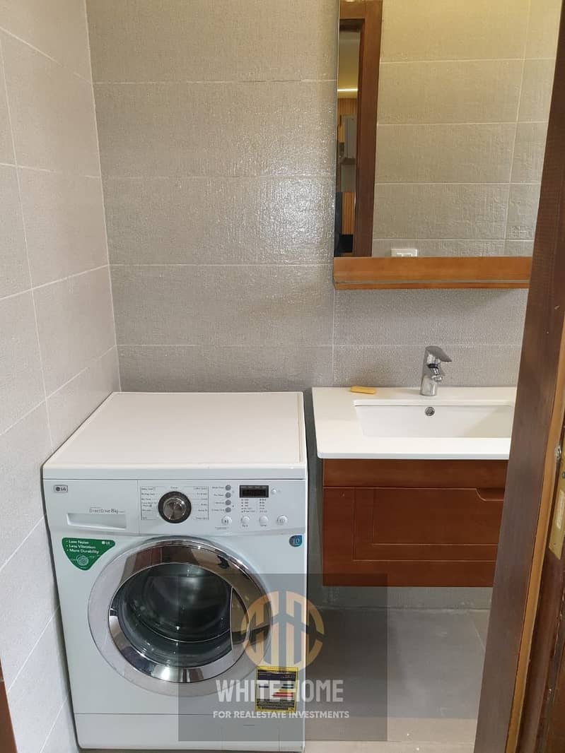 12 e9b63952-be09-44cd-8372-1cfd02c8c2d6. jpeg