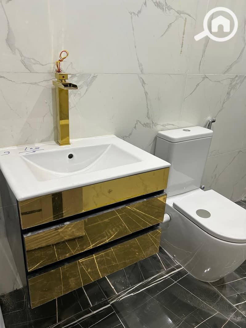 4 31eb932c-d810-4d5c-8f35-4dd70466b5d2. jpg