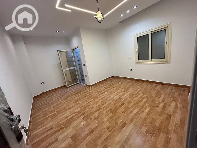 5 7926cfbe-8d2e-4910-b74f-bd19942c73d3. jpg