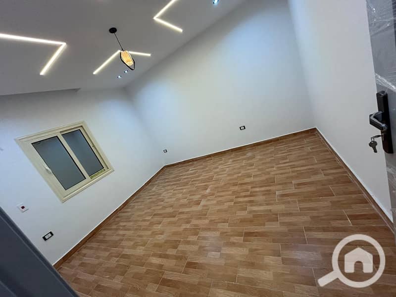 7 a65b84b1-3fad-4203-9b07-acf08e7a48a2. jpg