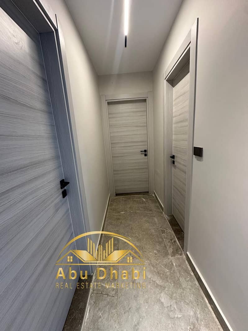 8 7c369f2a-4fcb-49f4-bed3-032c7b8222b7. jpg