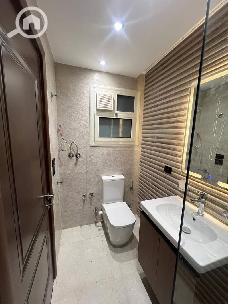 12 WhatsApp Image 2025-10-16 at 15.46. 30_2e358788. jpg