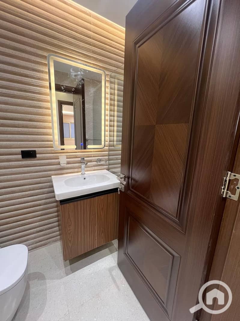 14 WhatsApp Image 2025-10-16 at 15.46. 32_2ce7841b. jpg