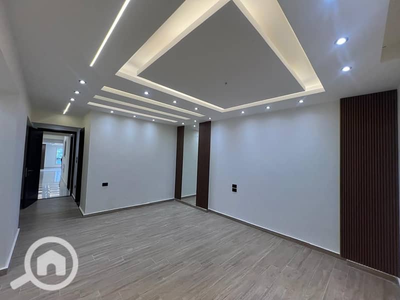 18 WhatsApp Image 2025-10-16 at 15.46. 38_155e28f3. jpg