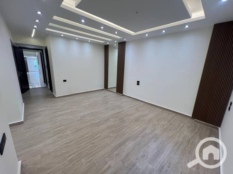 19 WhatsApp Image 2025-10-16 at 15.46. 38_c2d69f23. jpg