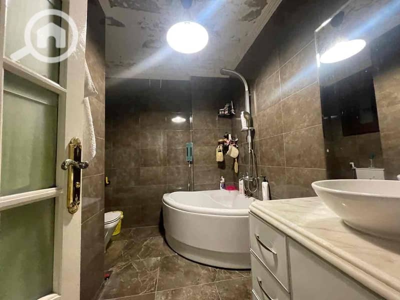 6 06b4face-42f4-4e06-8d3d-36be89d22909. jpg