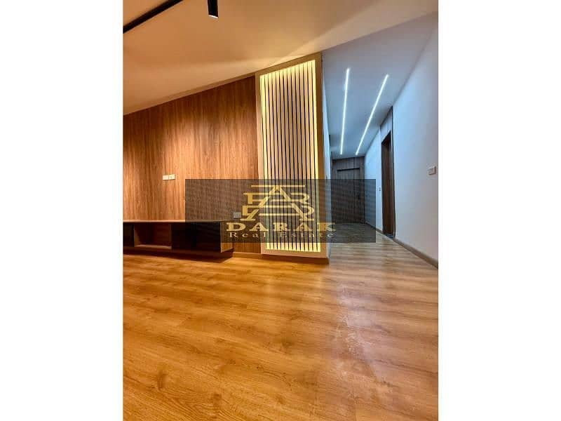 2 c72be038-dde2-4075-a9d5-425ea4a27316. jpg