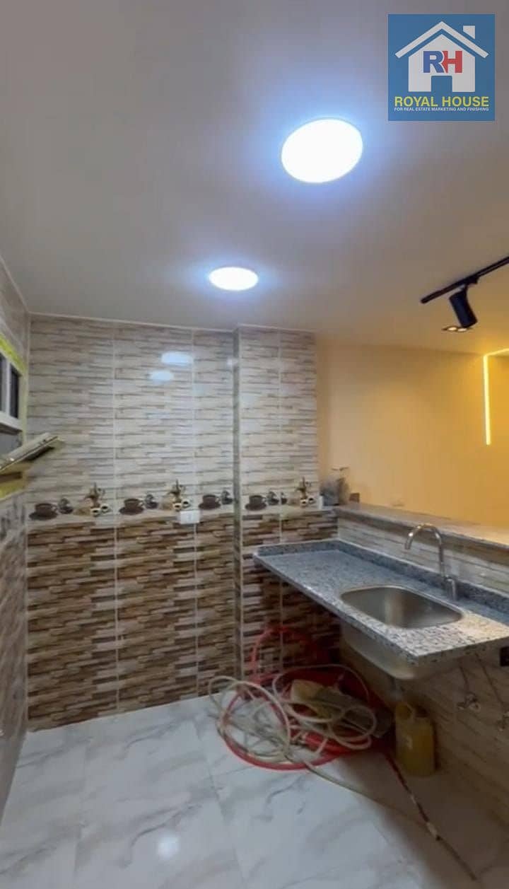 4 f4c4a908-a58e-4cc2-b40b-e9f2fcbb60cf. jpeg