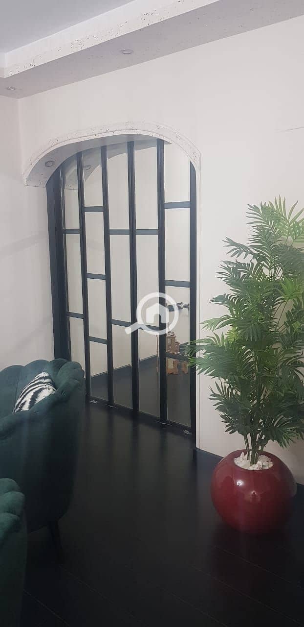 5 f71849bc-c1db-45f2-8ed0-51bbeeb1fb97. jpg