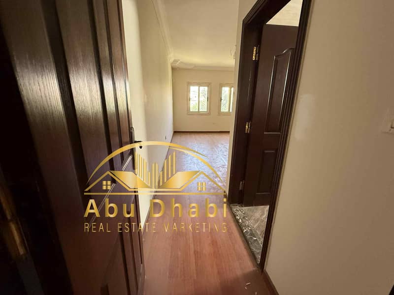 8 f0ed19b6-6747-4cc9-8294-1a94462ad940. jpg