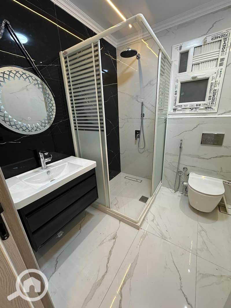 19 صورة واتساب بتاريخ 1447-05-13 في 20.37. 05_57ae184f. jpg