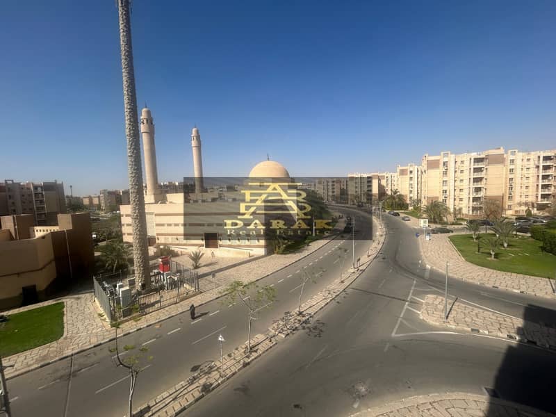 9 73733733-51d3-4ca8-9999-88a8f29d937d. jpeg