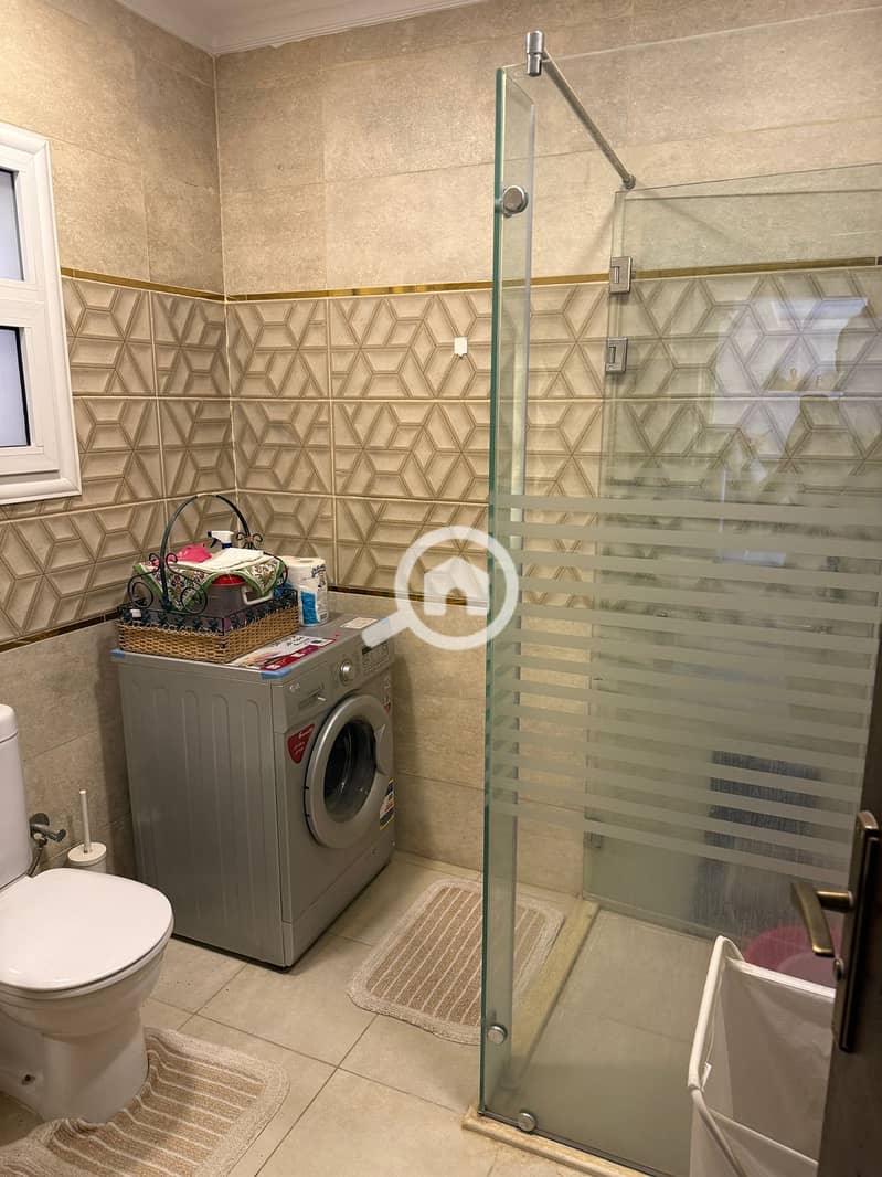 10 362d93b6-57e8-4fce-8f9e-b75cd167de40. jpeg