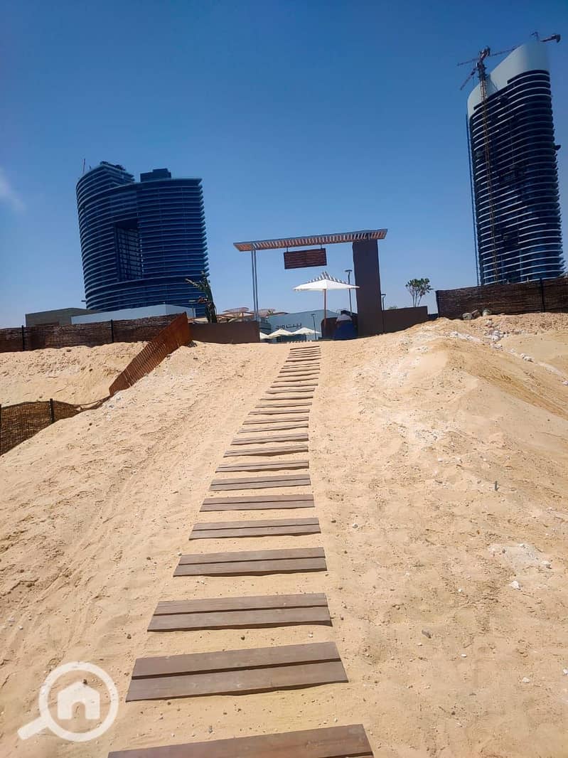 2 d4b18983-97f6-44f2-ae95-f0771666ce87. jpg