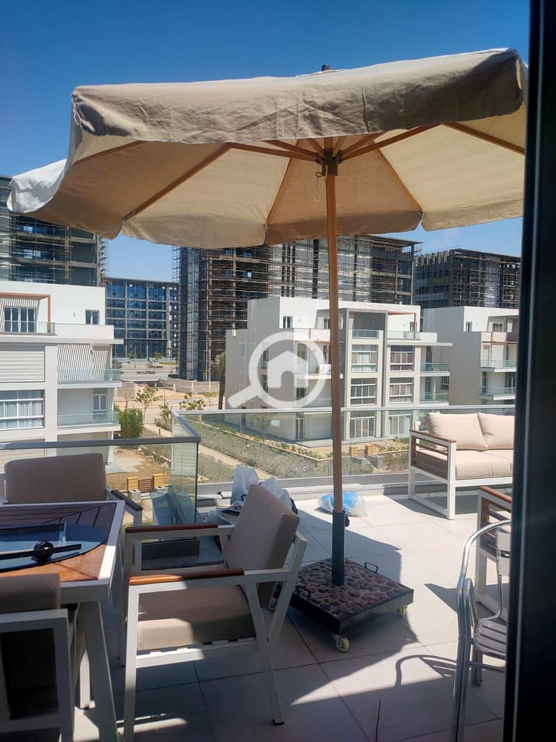 3 b60f8481-5464-4f7e-b91c-43f9062d8b9f. jpg