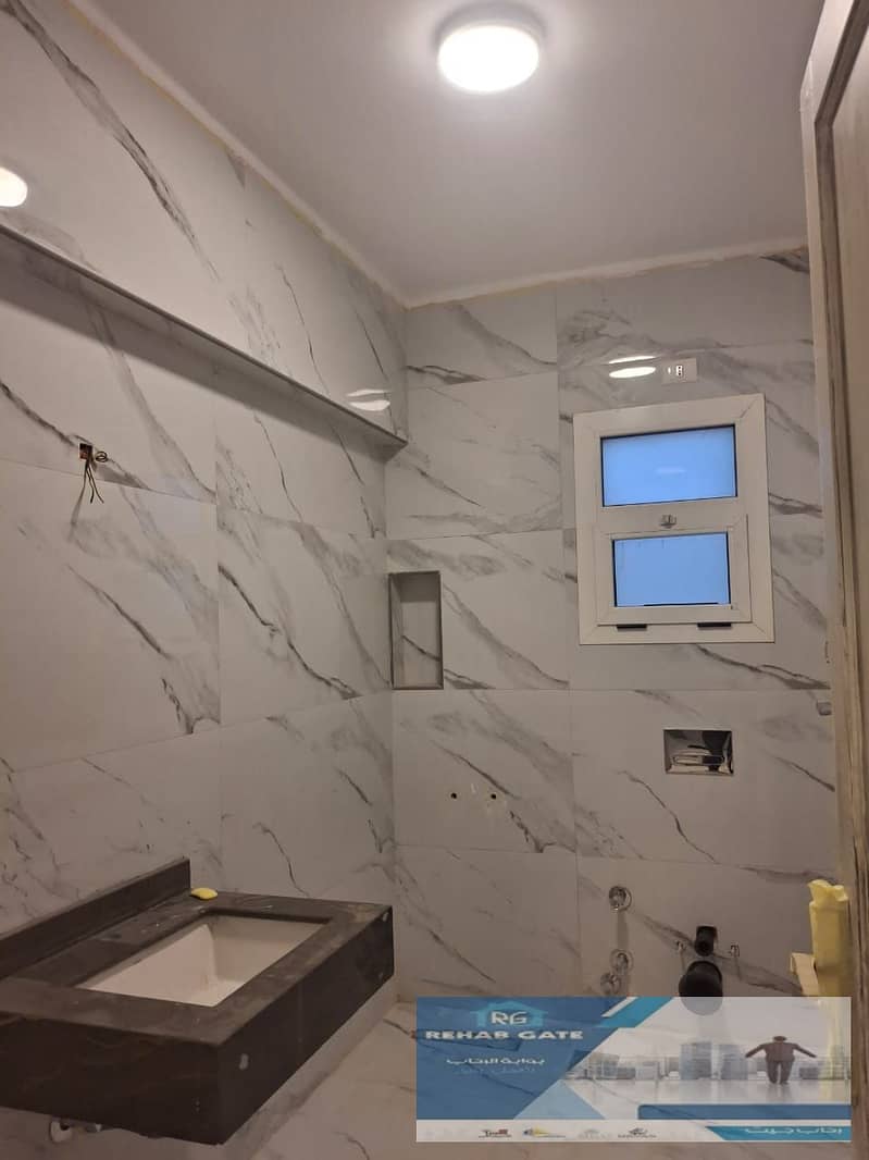 142f56fa-5e7e-40bc-847f-f142a0814131. jpg