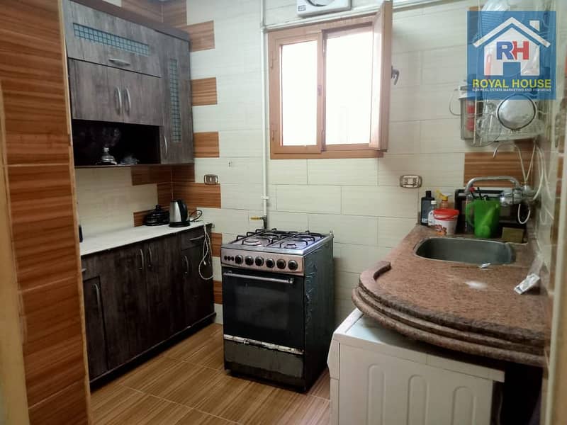 4 5d5abbe7-4f44-40e1-b9b3-9e09eaceb7b8. jpg