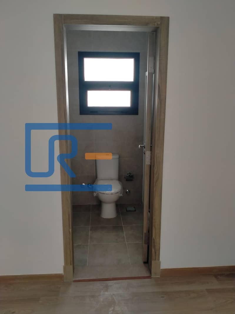 5 WhatsApp Image 2025-11-02 at 8.42. 52 PM. jpeg