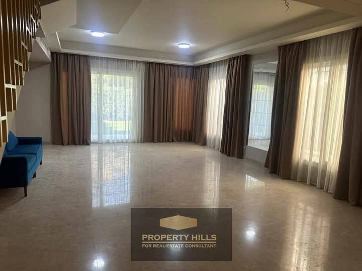 4 2ff857e6-aec1-44d4-9172-54a44c2ba663. jpg