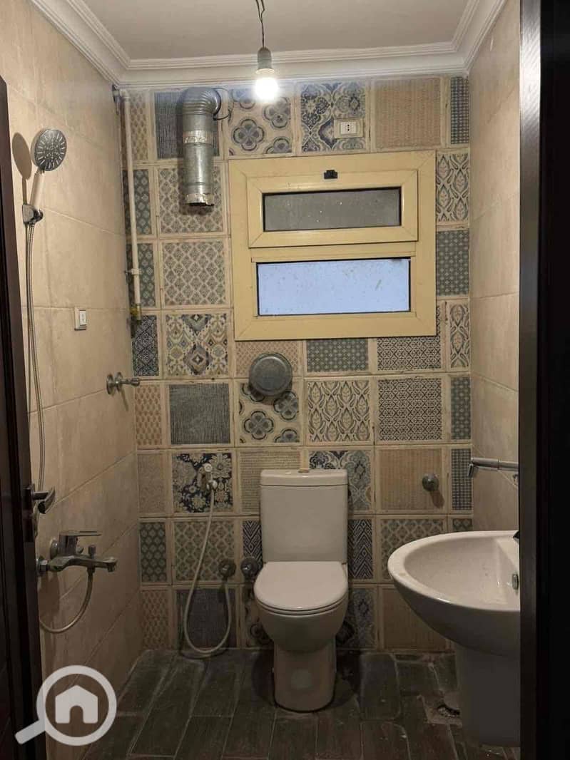 8 877c47f2-378c-49fd-8a84-95ef759b53f9. jpg