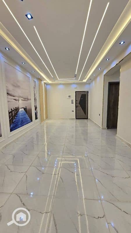 للبيع شقه 175 م ٤ برج من اللبيني فيصل الرئيسي