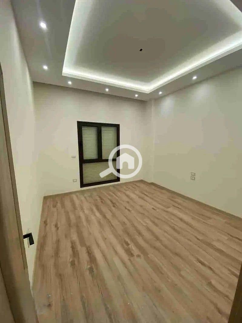 7 32749017-800x600. jpg