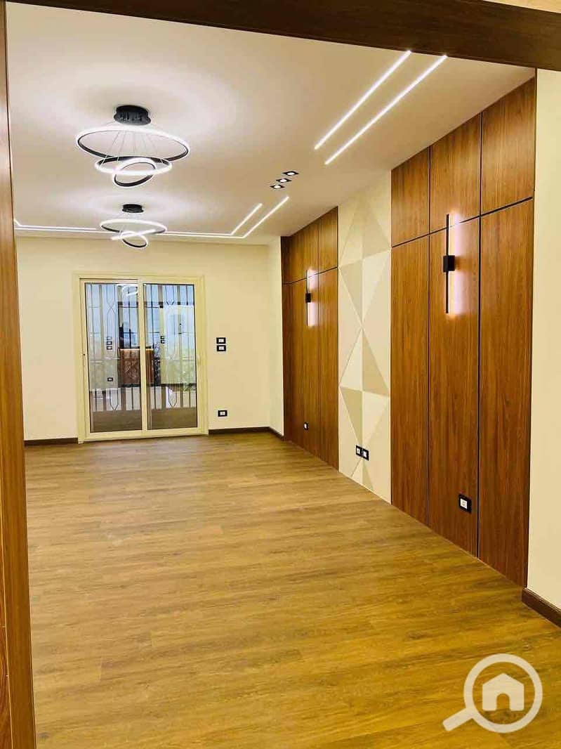 4 6d326c31-9a8c-402f-929f-f291e0c9d8ae. jpg