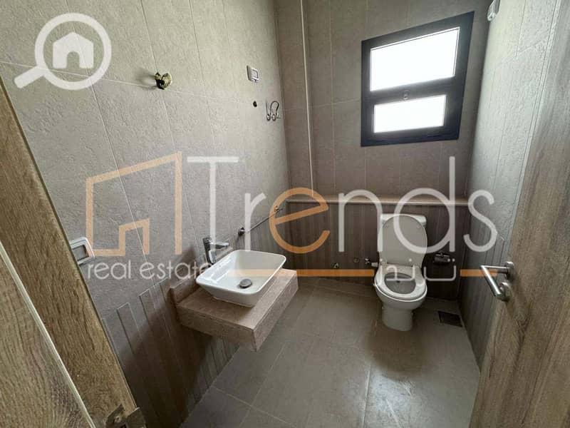 7 WhatsApp Image 2024-10-01 at 12.50. 47 PM(2). jpg