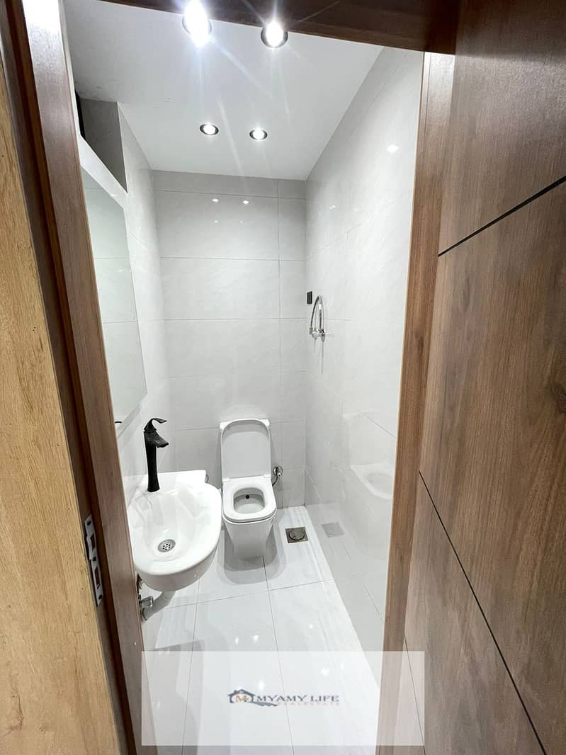 22 WhatsApp Image 2025-11-04 at 8.16. 31 PM. jpeg