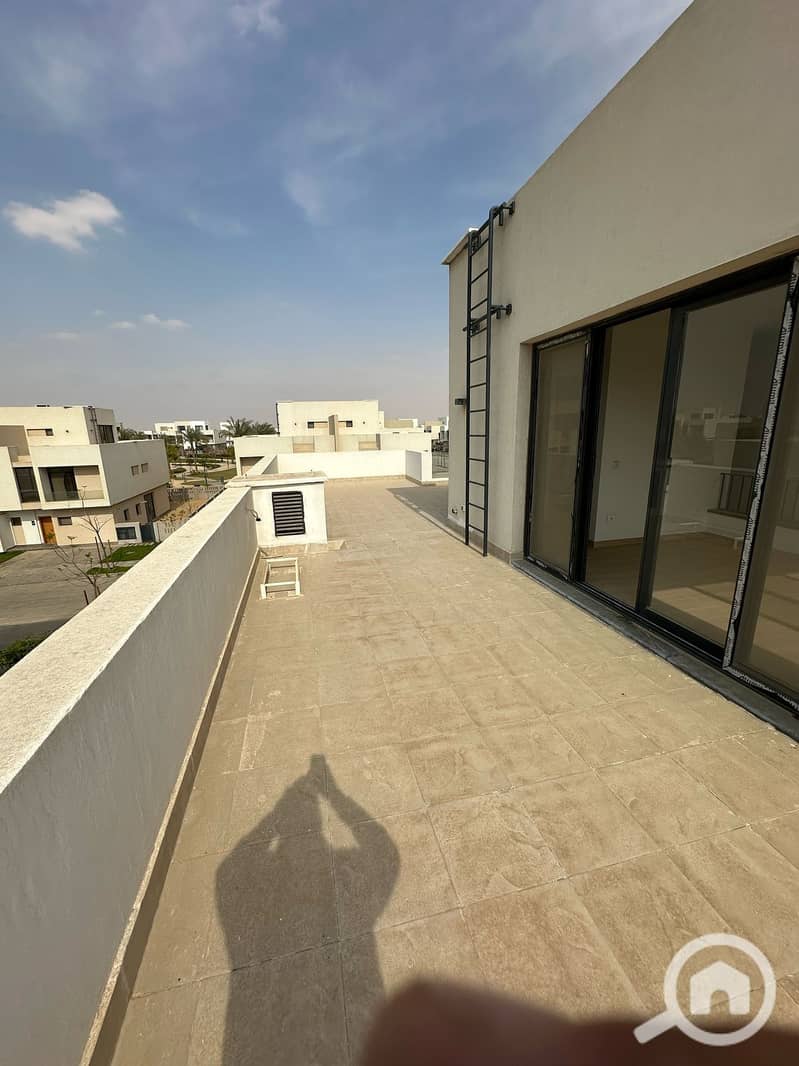 12 WhatsApp Image 2025-11-05 at 12.46. 35_ff4af6c6. jpg