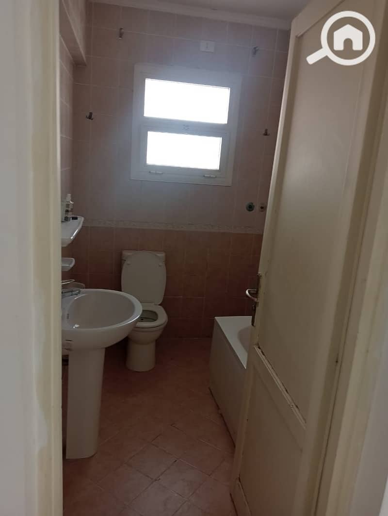 10 ca8dac73-1173-4071-8943-a7665d392aef. jpeg