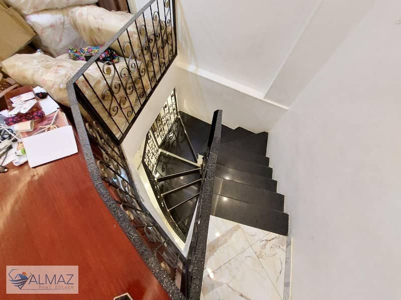 42 WhatsApp Image 2025-11-05 at 12.17. 29 PM (1). jpeg