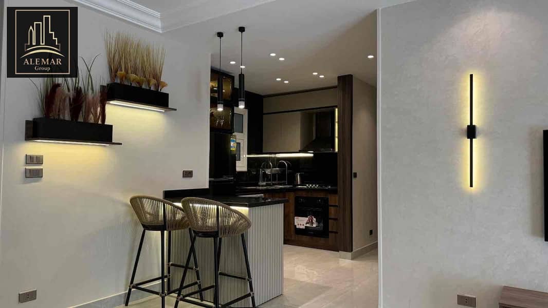 12 c7c8b434-77be-43d7-a159-71cfca5a11dd. jpg