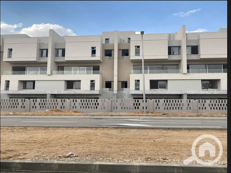 10 WhatsApp Image 2025-11-02 at 17.39. 32_022b046d. jpg