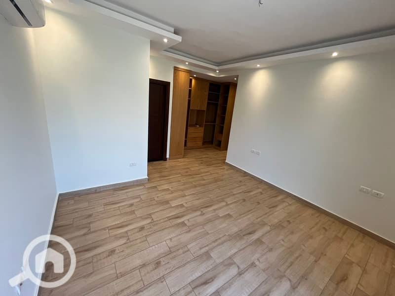 2 WhatsApp Image 2025-08-24 at 2.30. 44 PM (1). jpeg