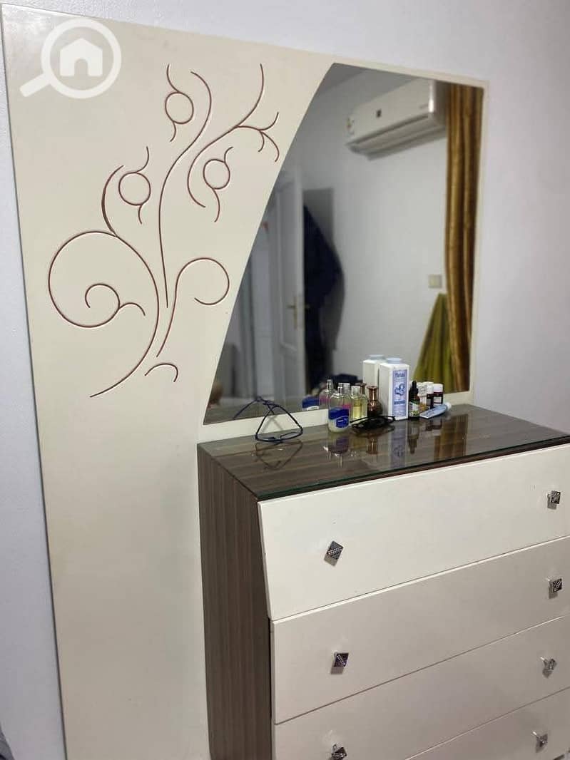 6 e2c56353-bc40-4573-a791-83485c206b21. jpeg