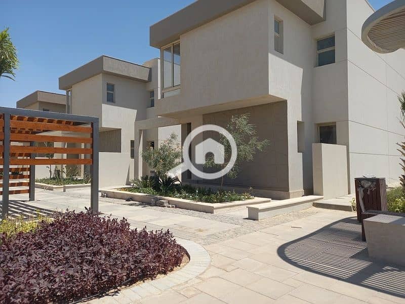 2 WhatsApp Image 2025-11-02 at 17.46. 22_81dcb1b0. jpg