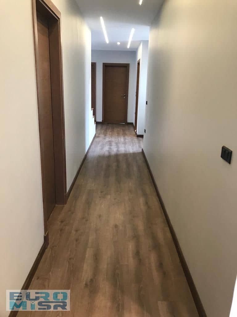 7 WhatsApp Image 2025-10-28 at 9.49. 21 PM. jpeg