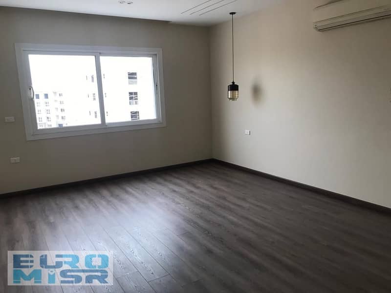 10 WhatsApp Image 2025-10-28 at 9.49. 20 PM. jpeg