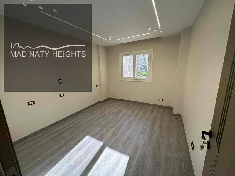 10 7b49fbee-e8d9-4d3d-aab1-4cf55b9ebe0a. jpg