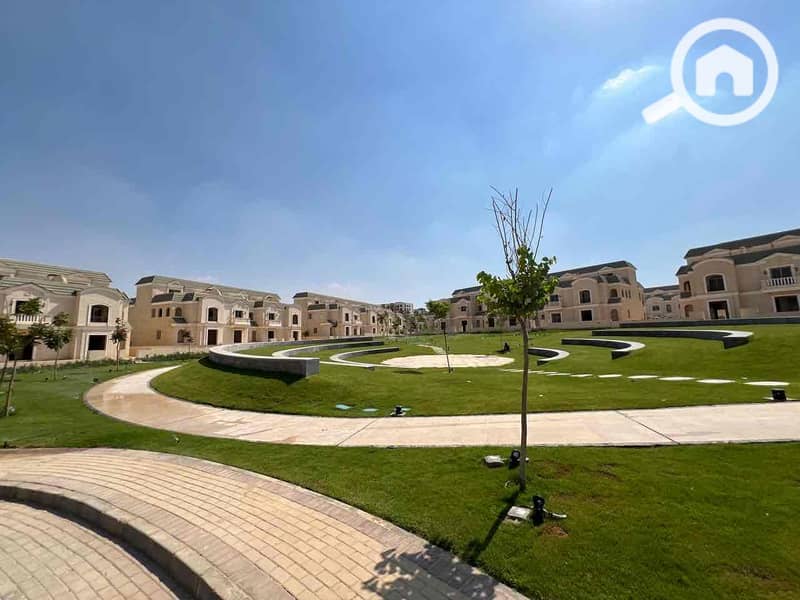 10 a9772f76-483c-495f-91df-95b17db845fc. jpg