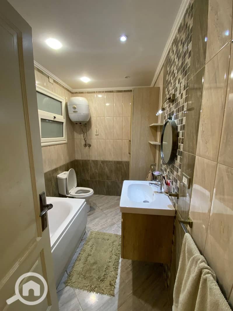 12 3d8100b4-b4f4-4079-8f6e-65aa8cf022cc. jpg