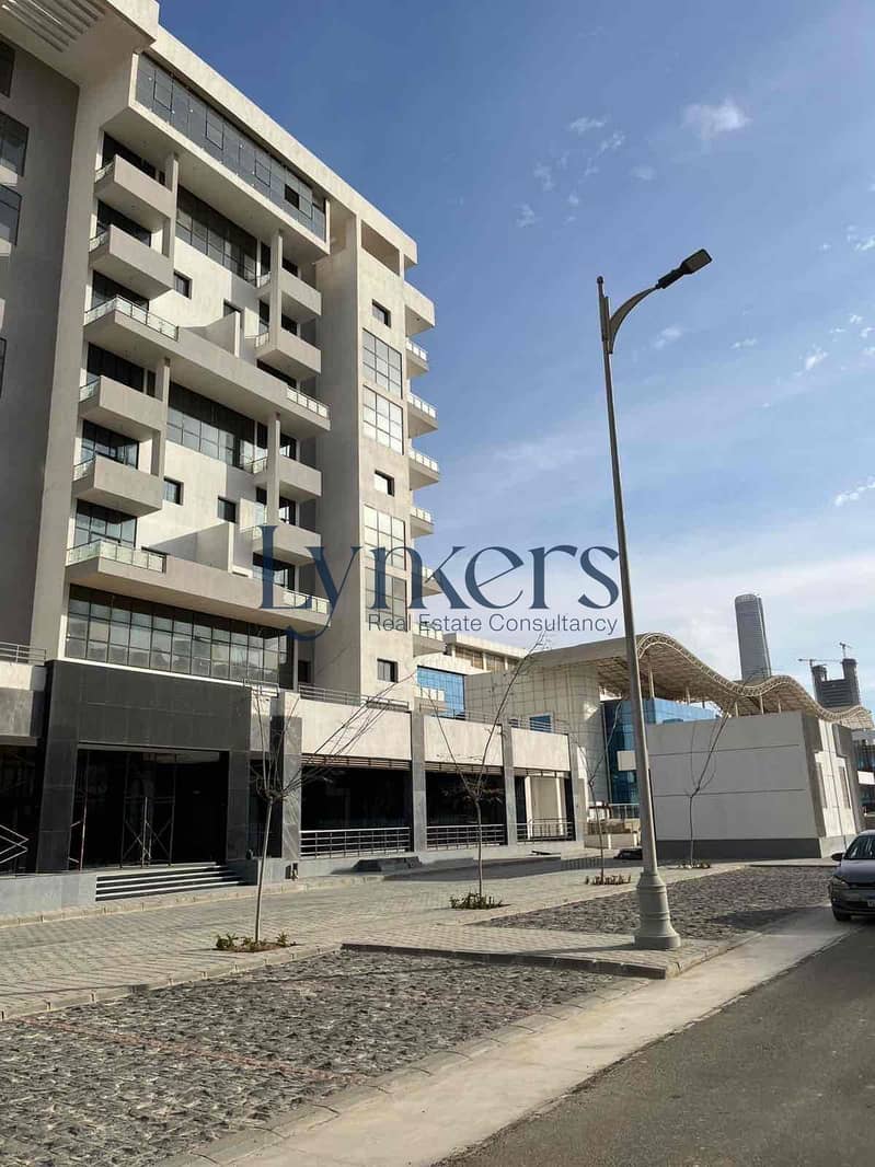 7 d17d283a-2f4d-4e18-a919-4dcfc94cbc53. jpg