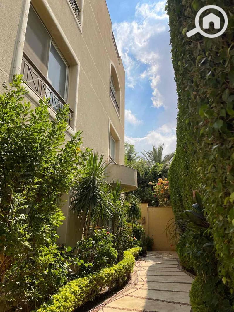 8 6e917050-2a1f-4f95-bc8e-691413d804cd. jpg