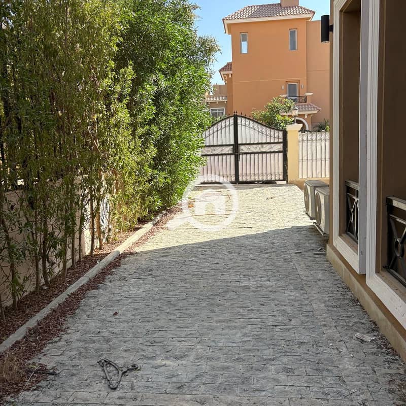 12 WhatsApp Image 2025-11-03 at 1.45. 35 PM. jpeg