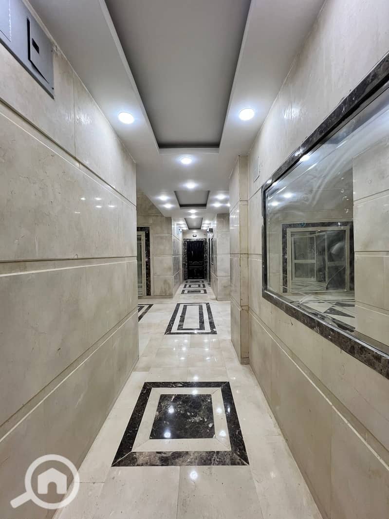 4 WhatsApp Image 2025-09-29 at 14.16. 47_2c443a56. jpg